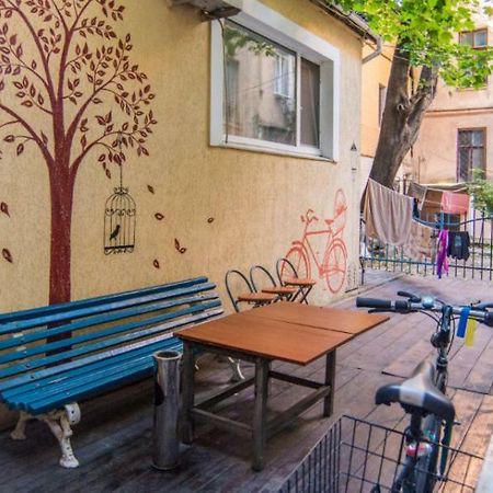 Hostel Berloga Odesa Exterior foto